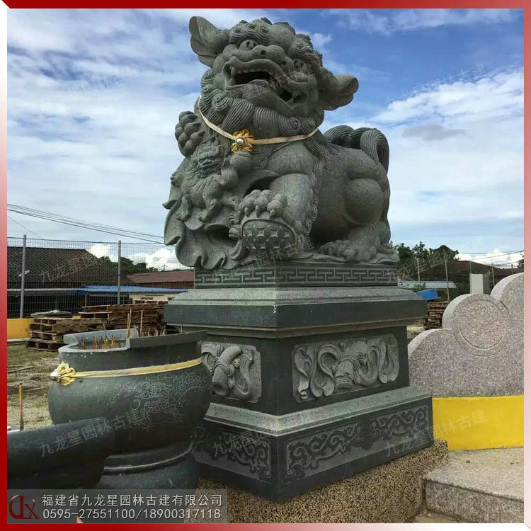 守門(mén)石獅子
