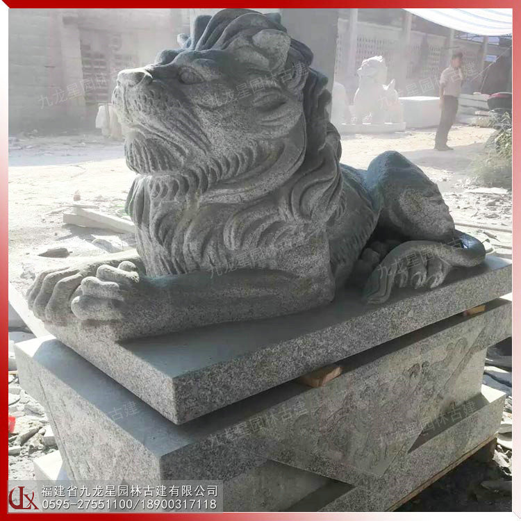 銀行門(mén)口石獅子